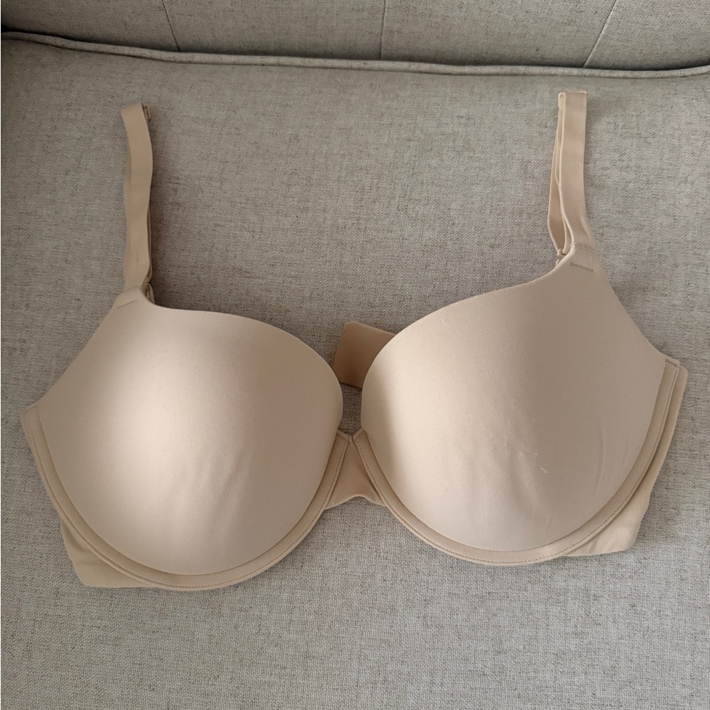 SKIMS Cream padded Bra with Underwire Support